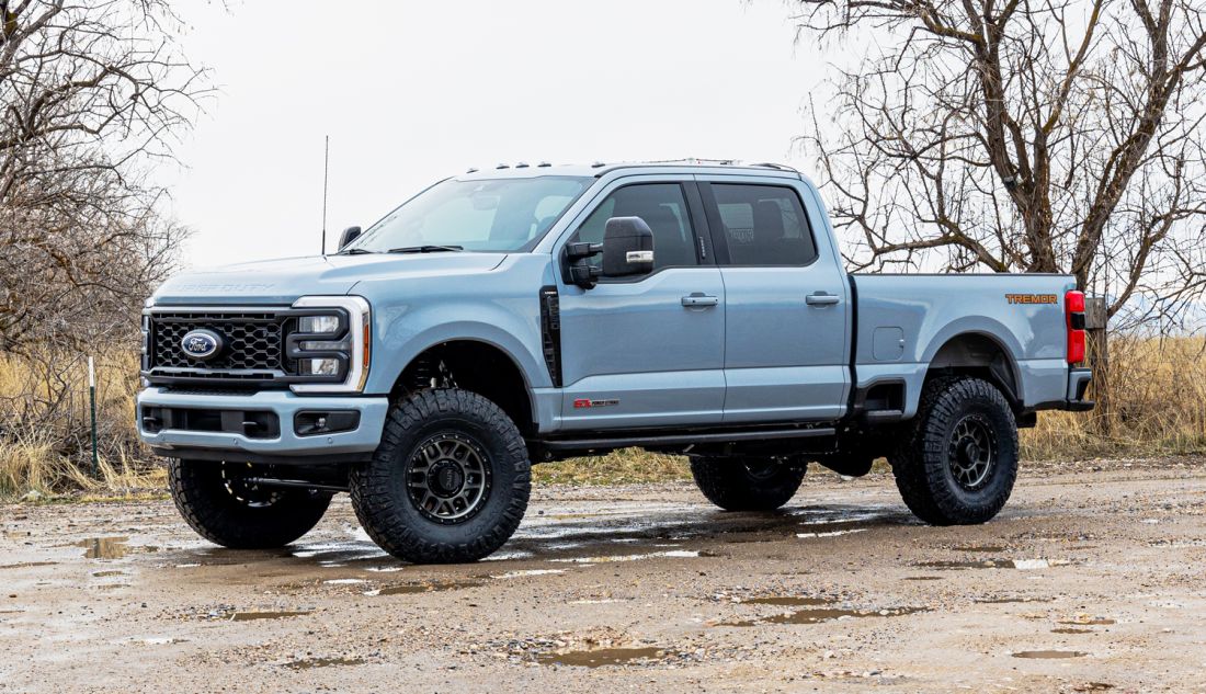 ReadyLIFT 2.5" SST Lift Kit 20232024 Ford Super Duty Tremor F250/F350 4WD